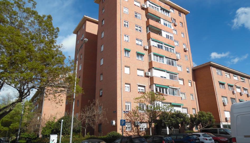Photo 1 of Flat for sale in Calle del Canal del Bósforo, 56, Canillejas, Madrid