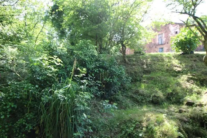 Haus oder Chalet zum Verkauf in Valdáliga mit Privatgarten