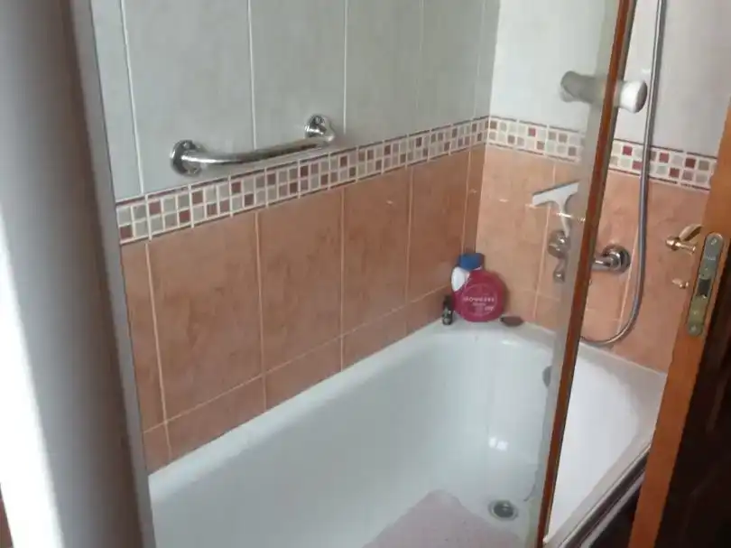 Bathroom of Flat for rent in Gijón 