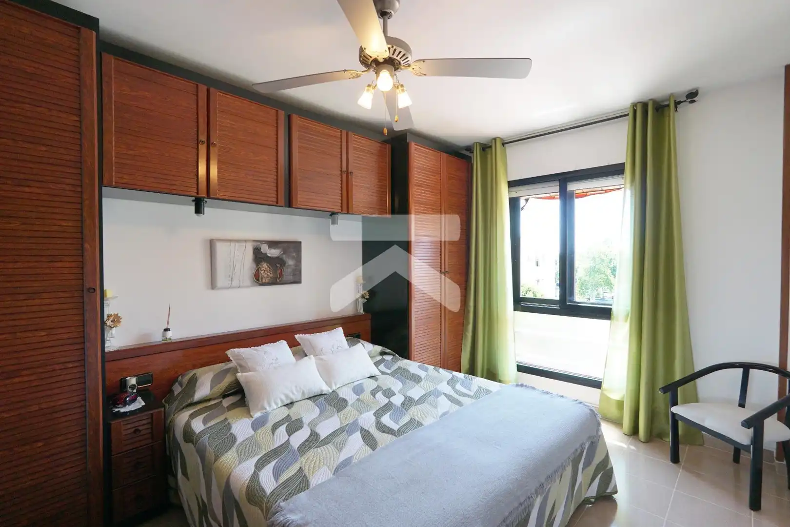 Habitación de Piso en venta en Tarragona con Aire acondicionado, Calefacción y Balcón