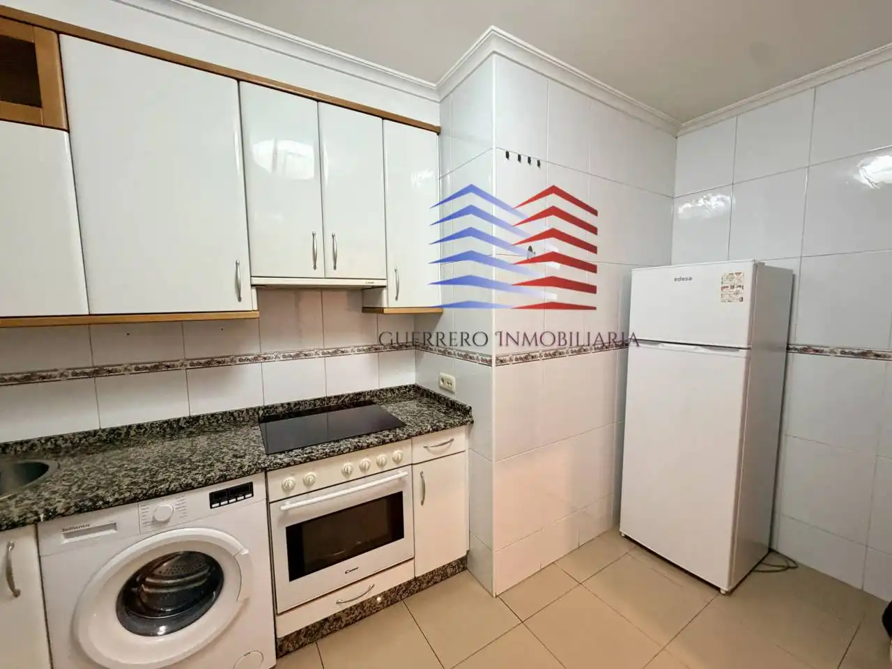 Cocina de Apartamento de alquiler en Ourense Capital  con Calefacción, Parquet y Trastero