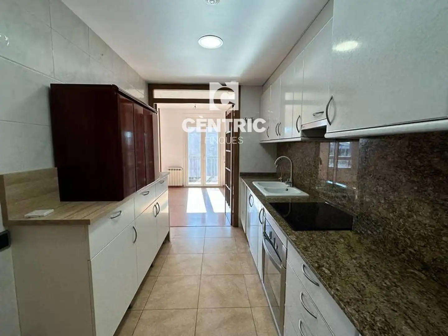 Flat for rent in Barri del Centre