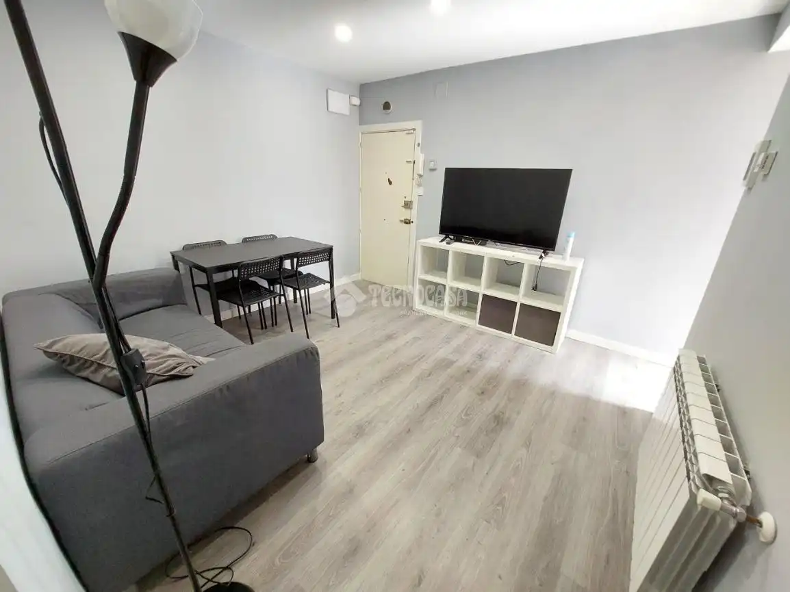 Sala d'estar de Pis de lloguer en Getafe amb Calefacció i Moblat