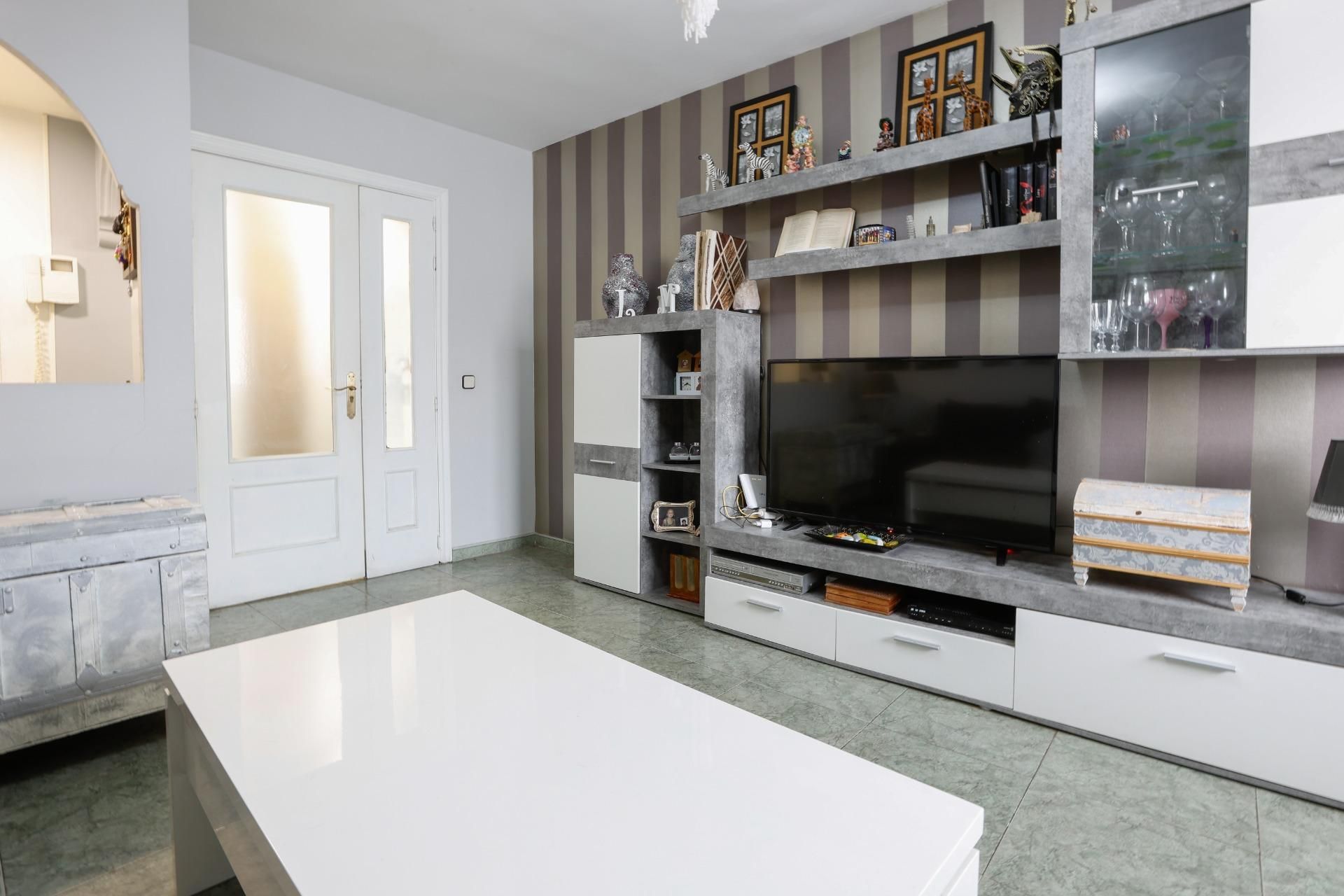 Living room of Flat for sale in Valdemoro  with Air Conditioner, Heating and Terrace