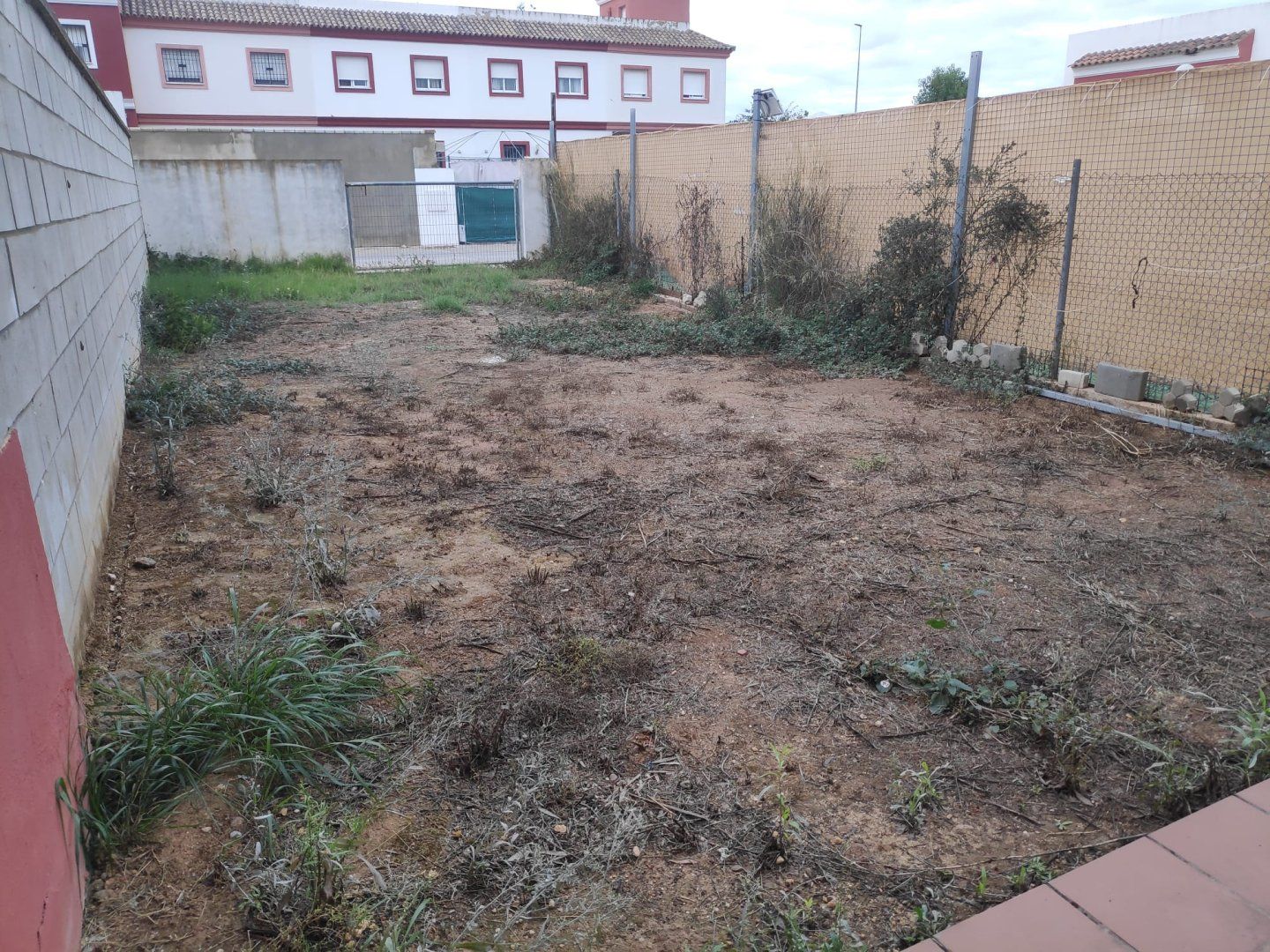Casa adosada en venda en Huévar del Aljarafe amb Aire condicionat i Terrassa
