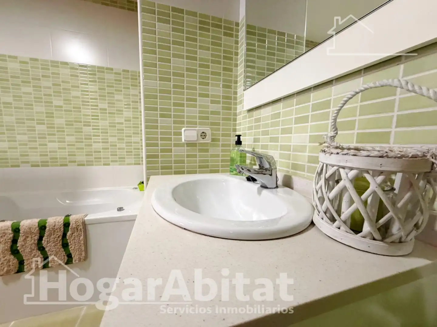 Badezimmer von Dachboden zum Verkauf in Vilamarxant mit Klimaanlage und Terrasse
