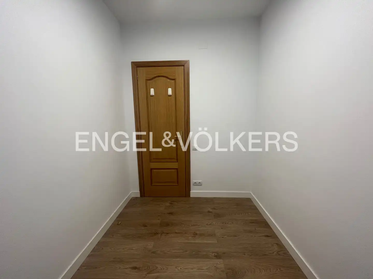 Flat for sale in Barcelona  with Air Conditioner, Heating and Parquet flooring