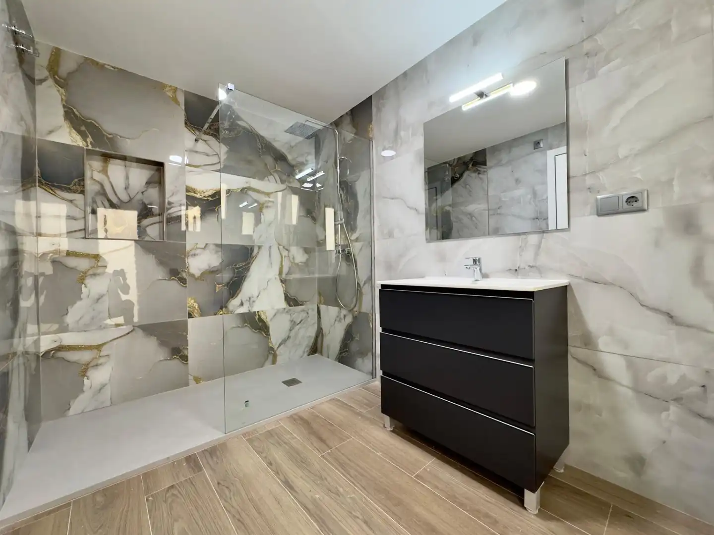 Bathroom of Ground floor for sale in Aspe