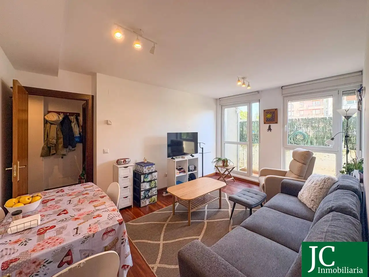 Sala de estar de Planta baja en venta en Bárcena de Cicero con Calefacción, Jardín privado y Terraza