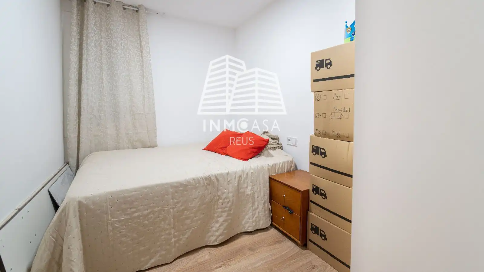 Dormitori de Pis en venda en Reus amb Aire condicionat i Terrassa