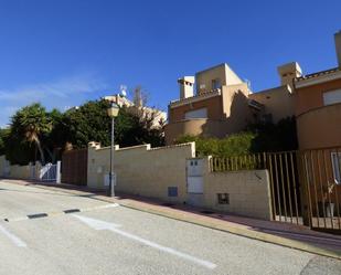 Vista exterior de Casa adosada en venda en Orxeta amb Jardí privat i Terrassa