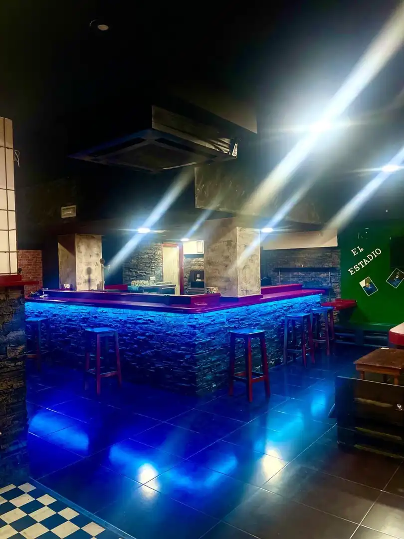 Local en venta en Almerimar
