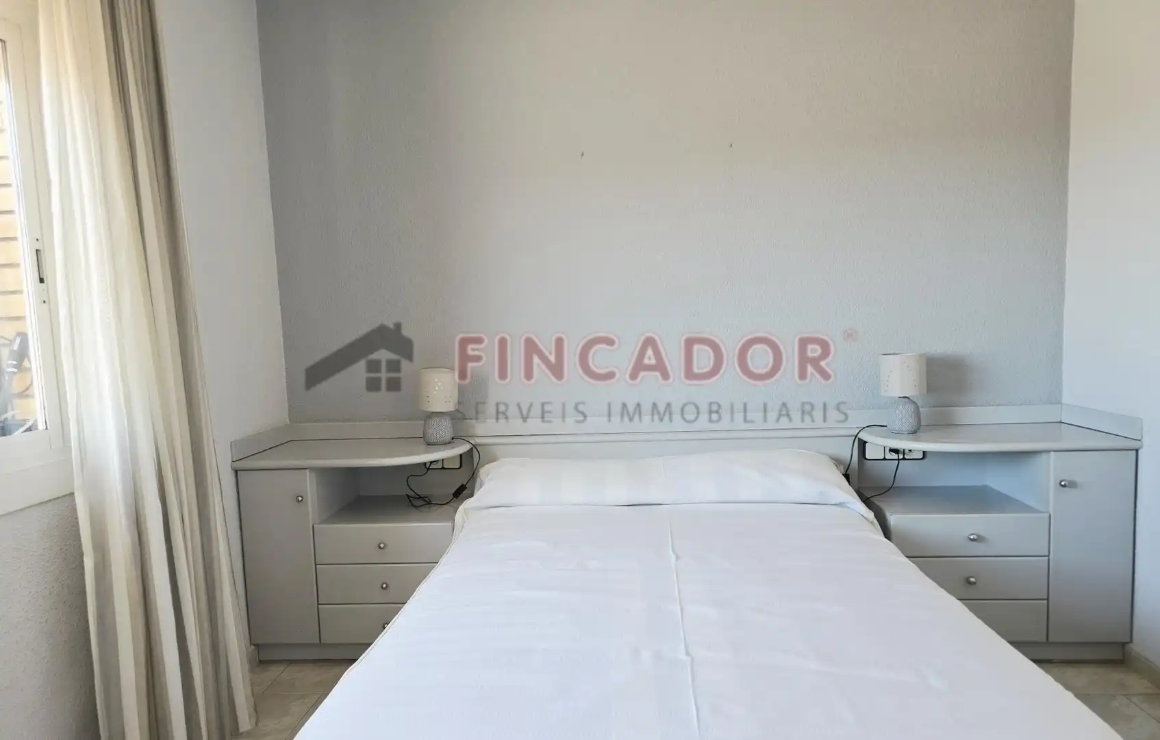 Schlafzimmer von Maisonette zum Verkauf in Barcelona mit Klimaanlage, Heizung und Parkett