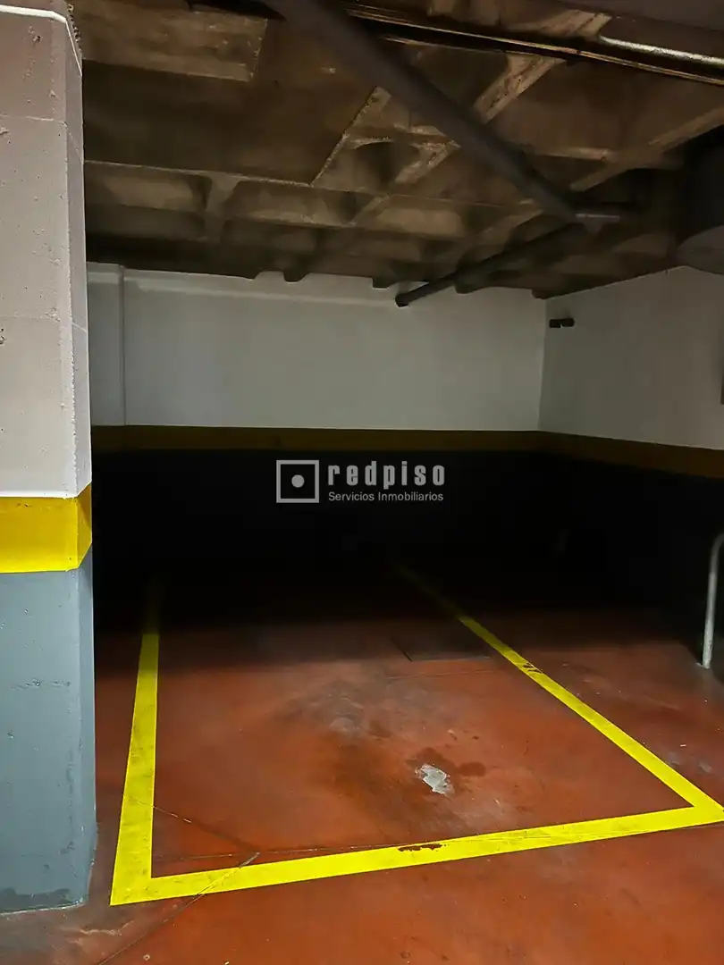 Parkplatz von Garage zum Verkauf in Madrid