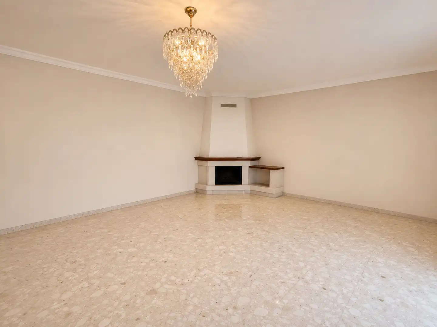 Sala de estar de Casa adosada en venta en Caldes d'Estrac con Calefacción, Jardín privado y Parquet