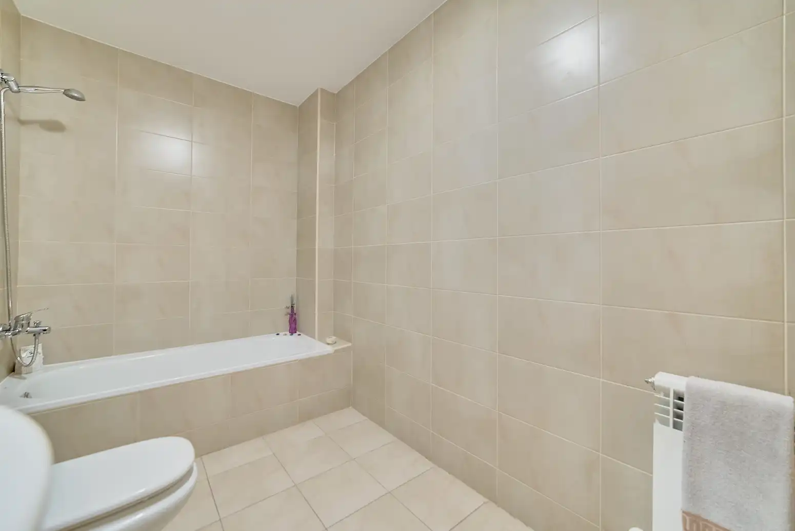 Bathroom of Detached homes for sale in Enériz / Eneritz  with Heating, Private garden and Parquet flooring