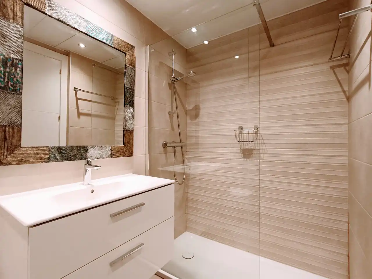 Bathroom of Flat for rent in Getafe  with Heating, Storage room and Furnished