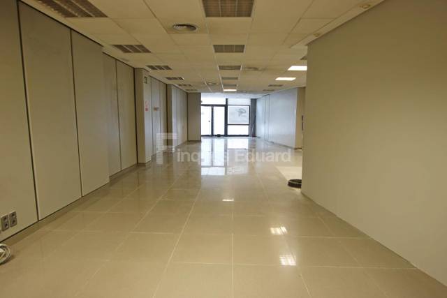 Local comercial en Alquiler en Nucli Urbà