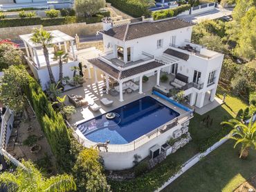 House with pool for sale in N/A