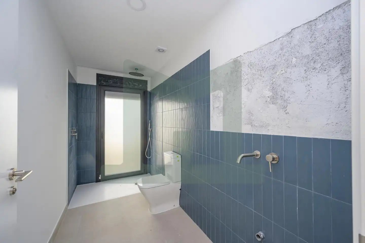 Baño de Casa adosada en venta en Griñón con Calefacción, Jardín privado y Piscina