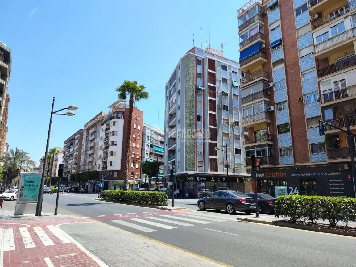 Exterior view of Flat for sale in Valencia  with Parquet flooring and Terrace
