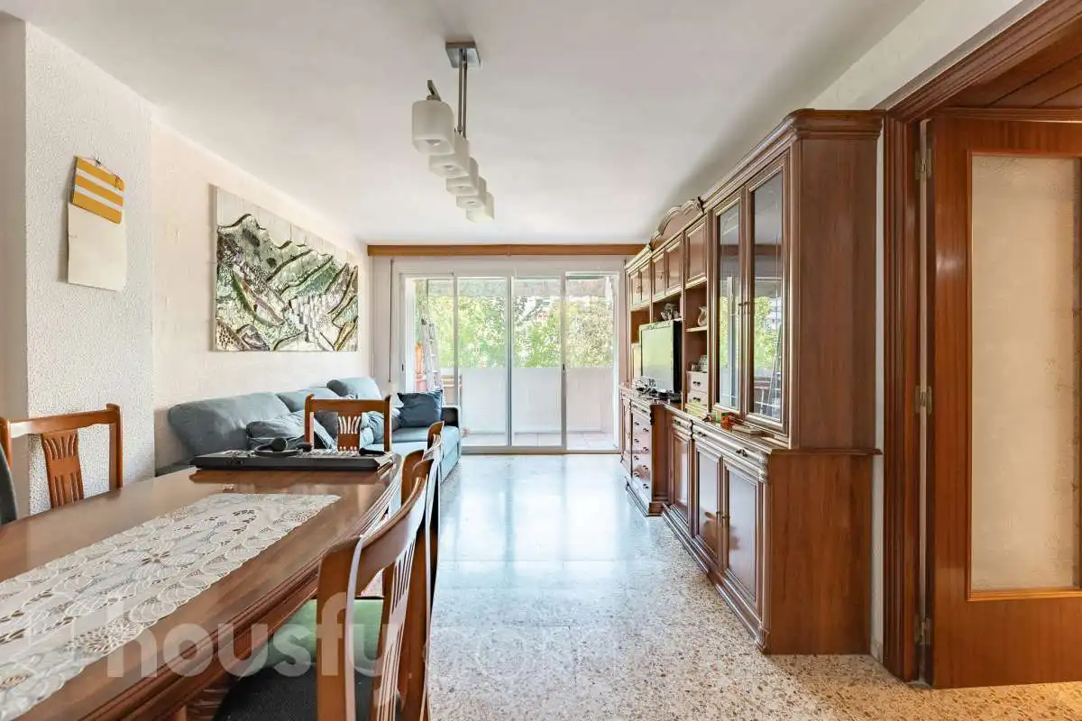 Vista exterior de Piso en venta en Barcelona con Aire acondicionado, Calefacción y Terraza
