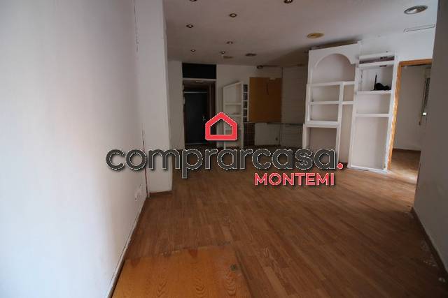 Piso en Venta en Urbanizacion Nuevo Versalles, 204 en Loranca