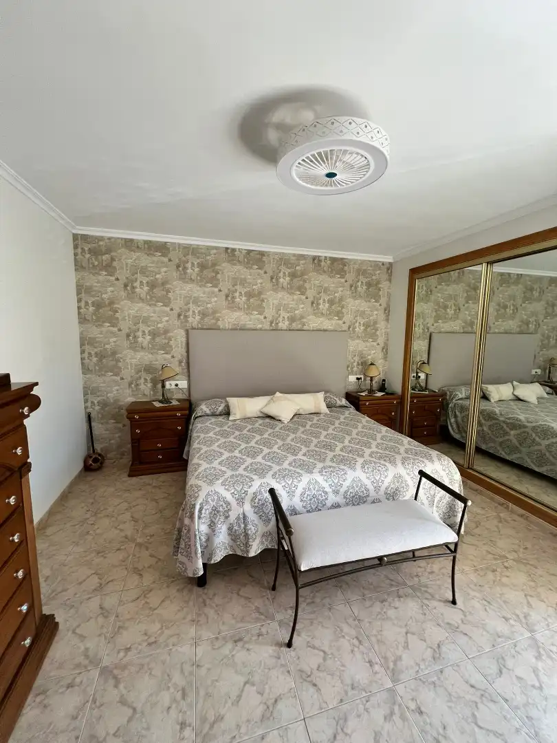 Schlafzimmer von Einfamilien-Reihenhaus zum Verkauf in Sagunto / Sagunt mit Klimaanlage, Heizung und Terrasse