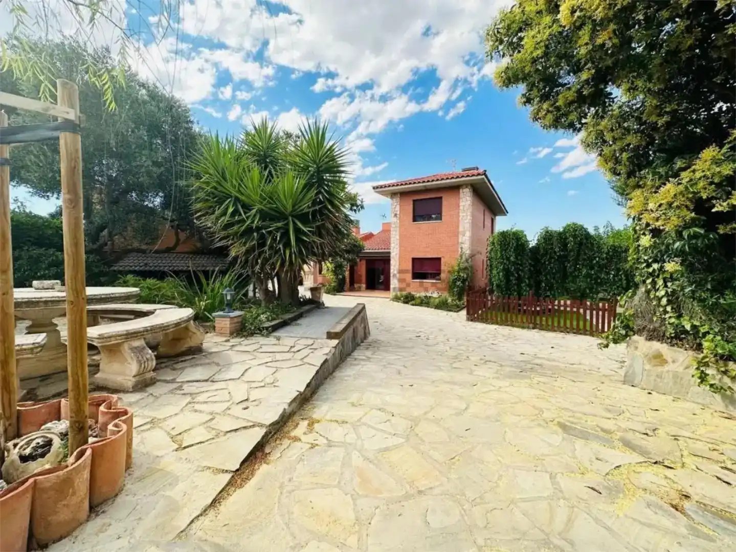 Vista exterior de Casa o chalet para compartir en Cadrete con Jardín privado, Parquet y Trastero