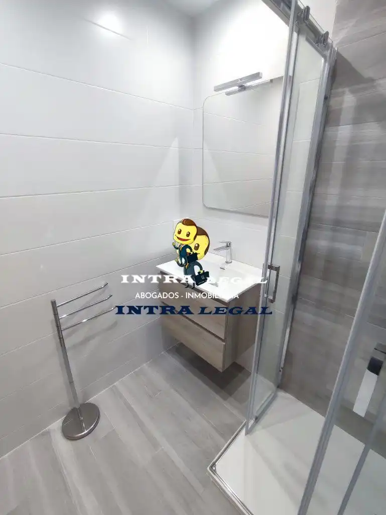 Baño de Piso para compartir en Salamanca con Calefacción, Terraza y Amueblado