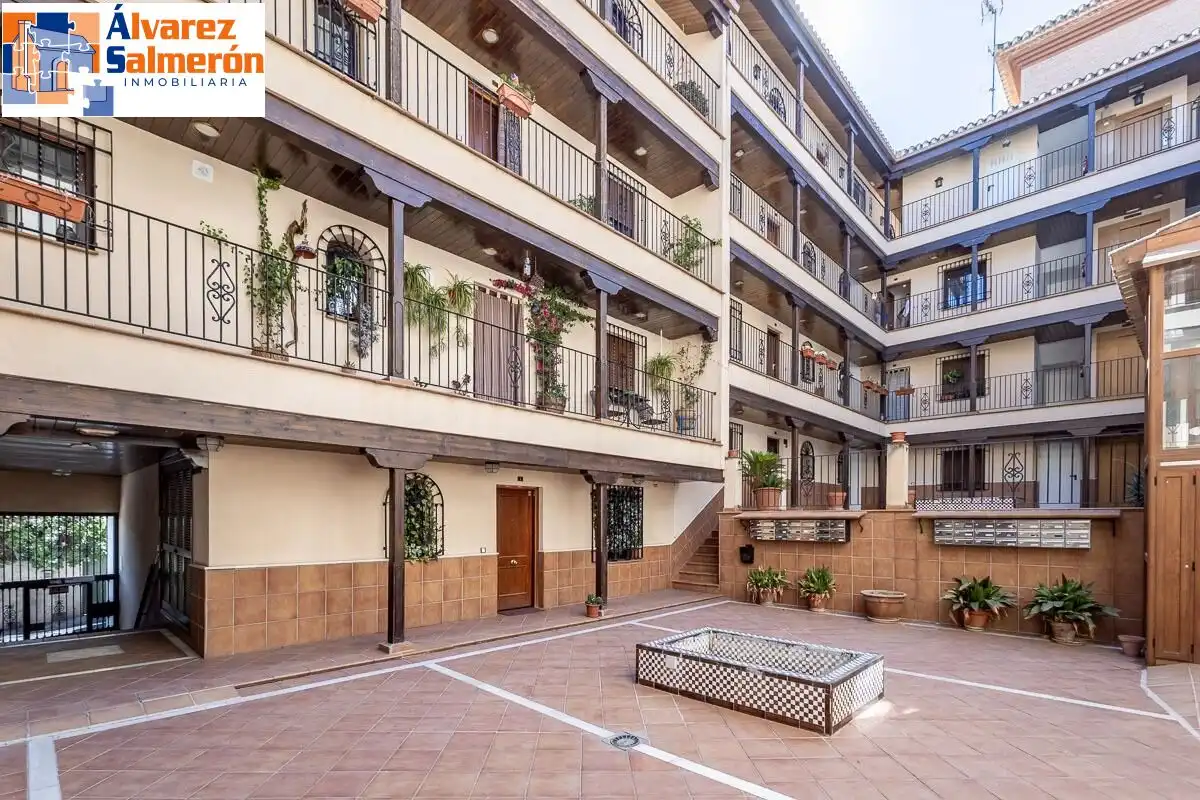 Exterior view of Flat for sale in La Zubia  with Air Conditioner and Storage room