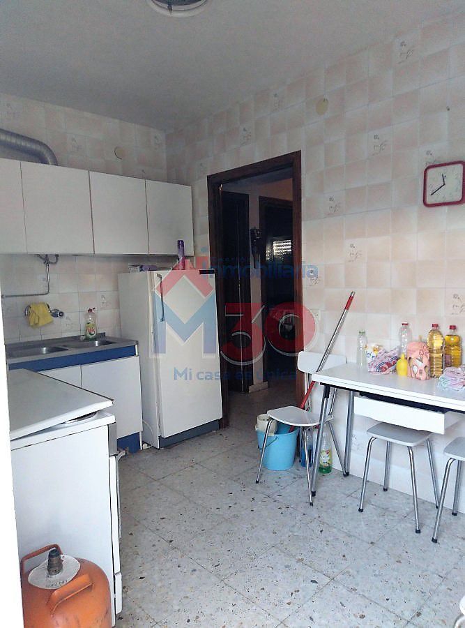 Cuina de Casa o xalet en venda en Villaflores amb Traster i Moblat