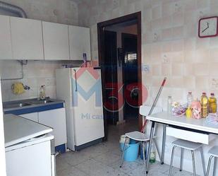 Cuina de Casa o xalet en venda en Villaflores amb Traster i Moblat