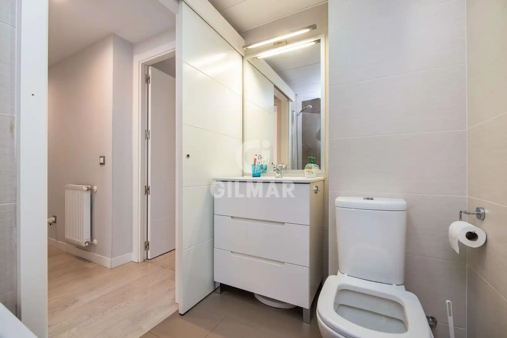 Bathroom of Flat for sale in Madrid  with Heating, Private garden and Storage room