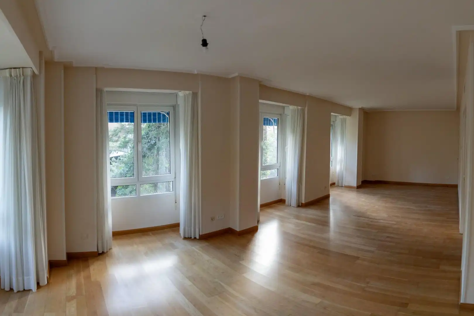 Wohnzimmer von Wohnung zum Verkauf in Madrid mit Klimaanlage, Heizung und Parkett