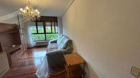 Photo 3 of Flat to rent in Calle Reyes Catolicos, Los Corrales de Buelna , Cantabria