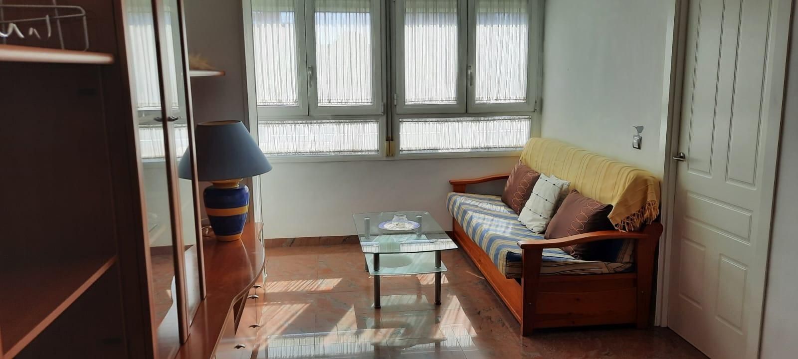 Sala d'estar de Pis de lloguer en  Almería Capital