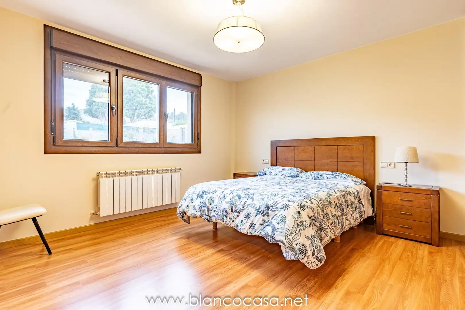 Habitación de Casa o chalet en venta en Carballo con Calefacción, Trastero y Amueblado