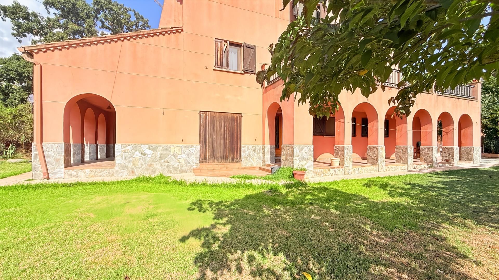 Exterior view of Country house for sale in Lliçà de Vall  with Heating, Terrace and Swimming Pool
