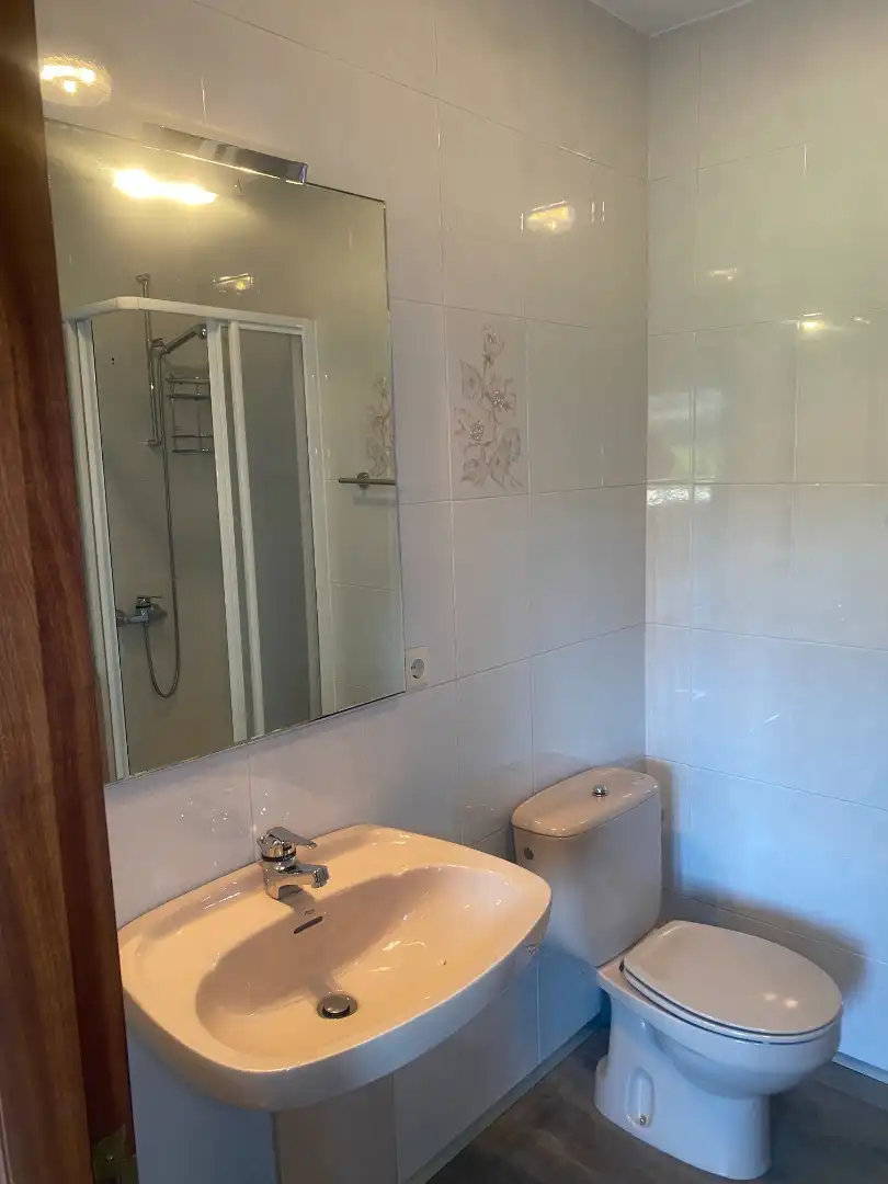 Bany de Casa o xalet en venda en Val do Dubra amb Calefacció, Jardí privat i Parquet