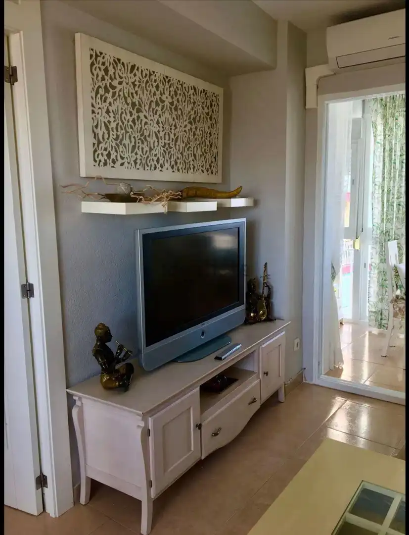 Living room of Flat for sale in Torremolinos  with Air Conditioner, Terrace and Furnished