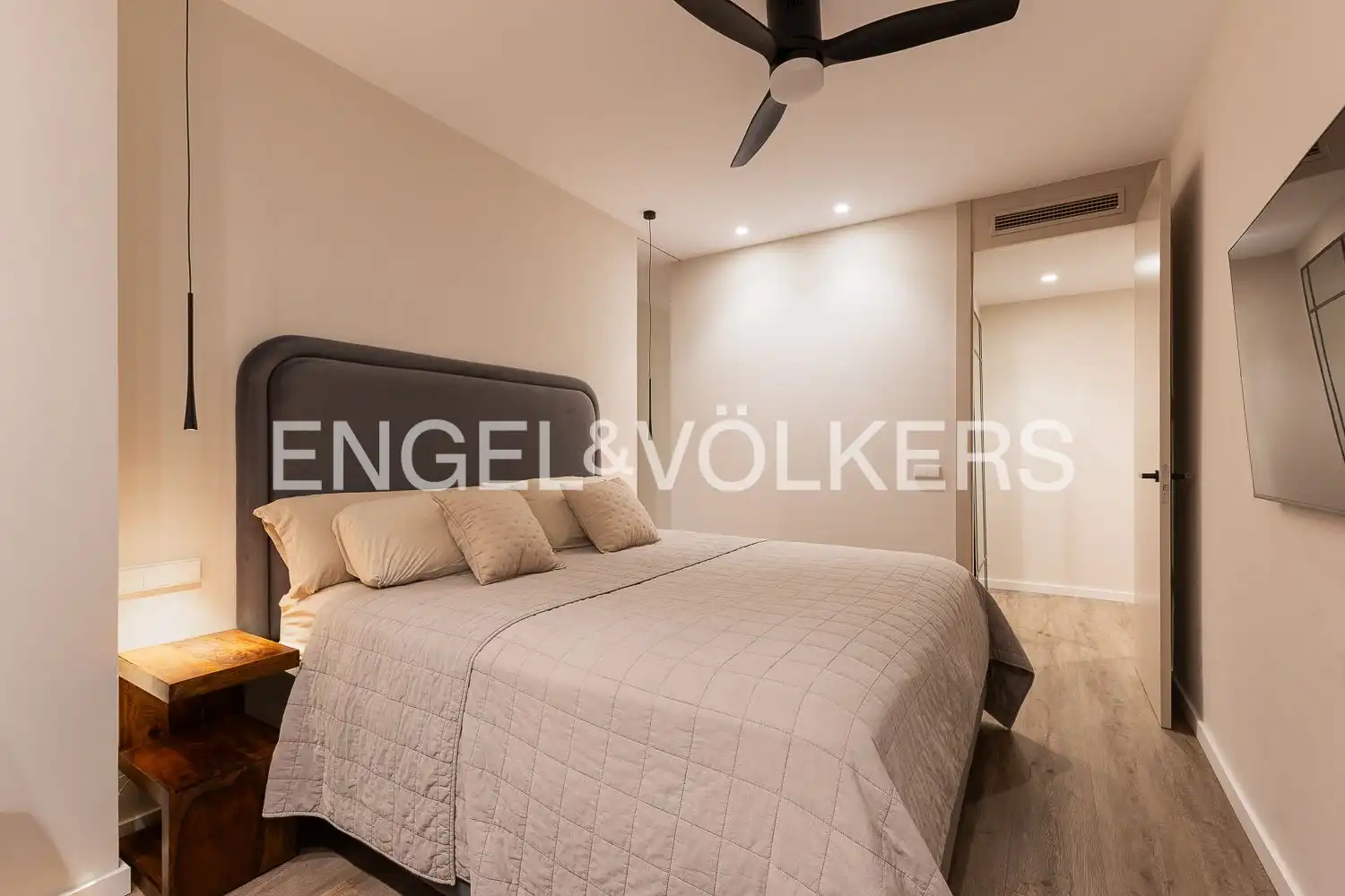 Schlafzimmer von Wohnung zum Verkauf in Valencia mit Klimaanlage, Heizung und Terrasse