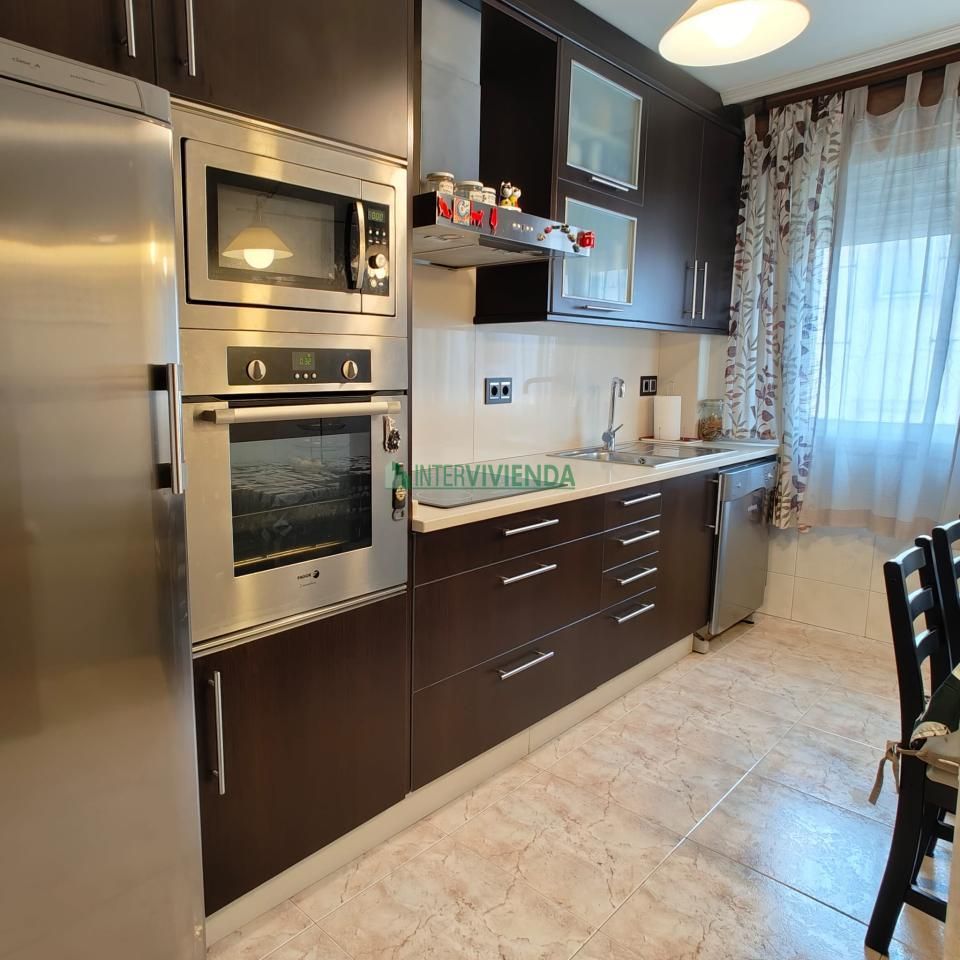 Kitchen of Single-family semi-detached for sale in Vigo   with Heating, Terrace and Storage room