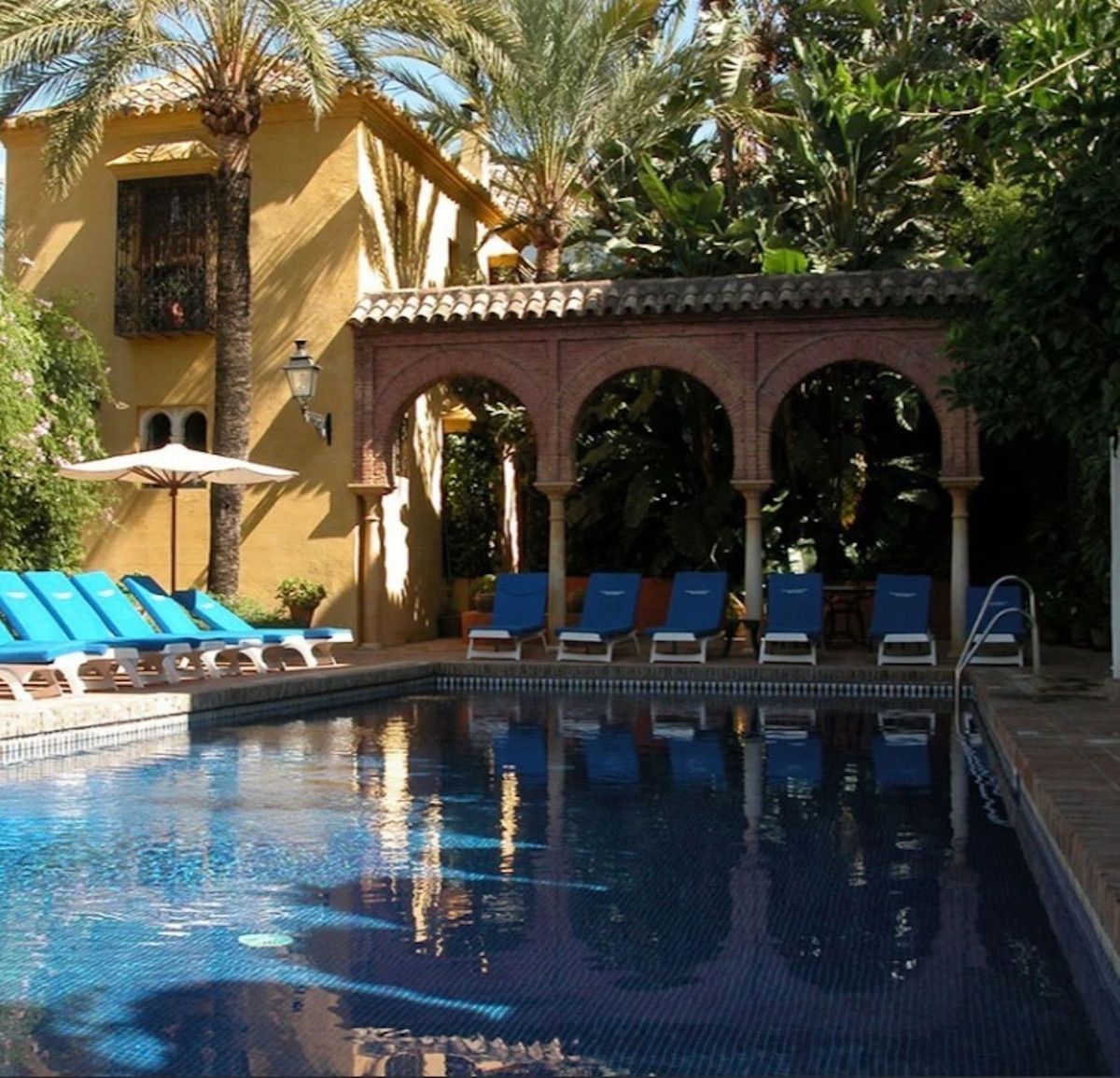 Swimming pool of Single-family semi-detached for sale in Marbella  with Air Conditioner, Heating and Terrace