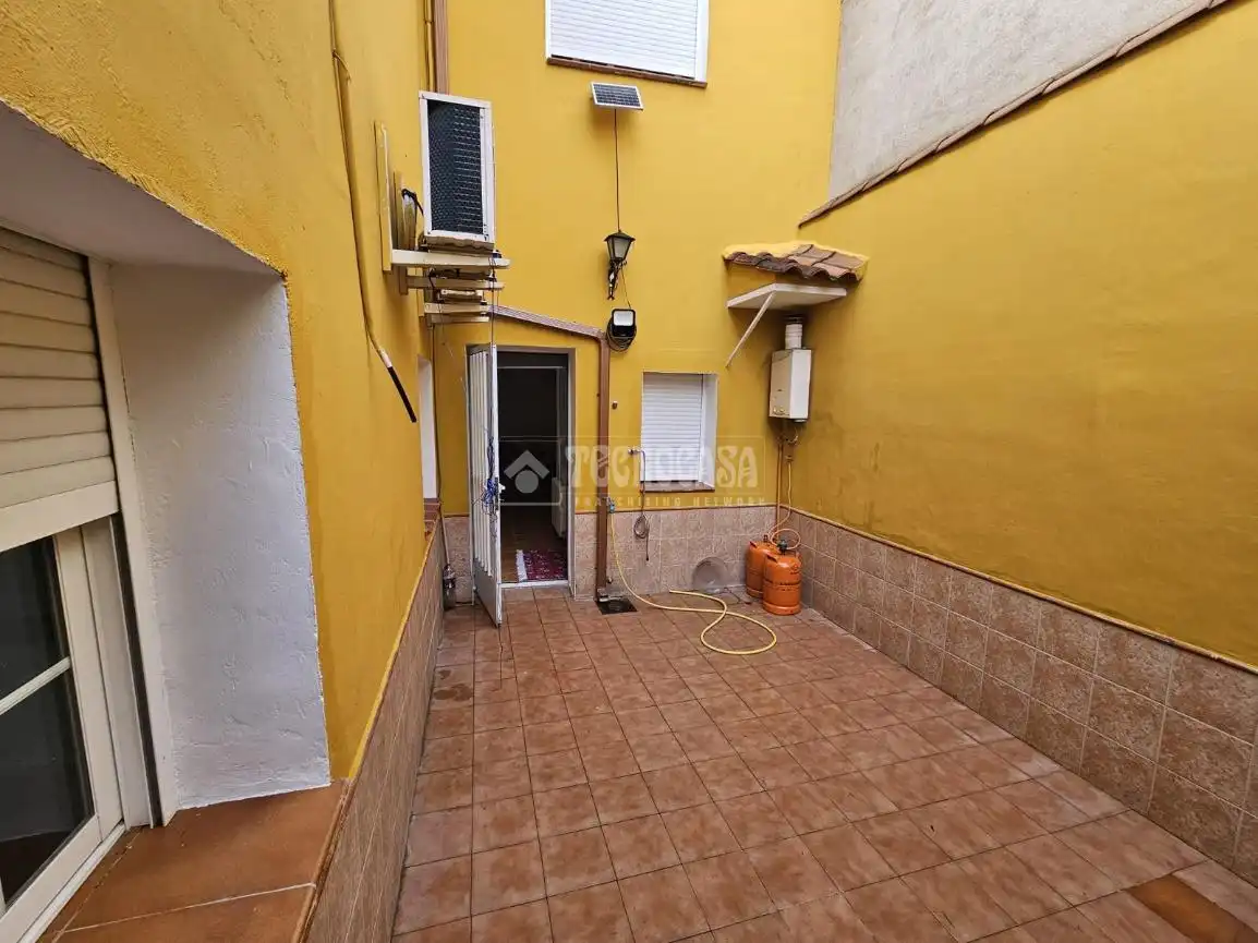 Detached homes for sale in El Puente del Arzobispo  with Heating
