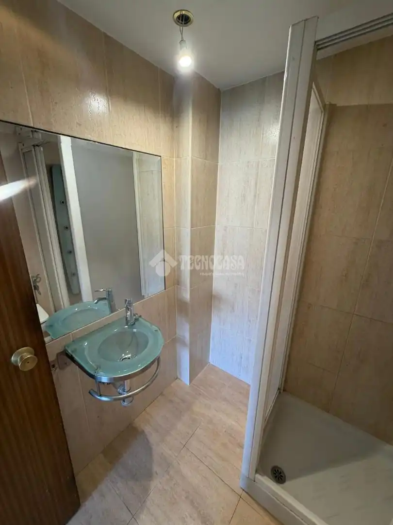 Baño de Piso en venta en Fuenlabrada con Aire acondicionado, Calefacción y Terraza