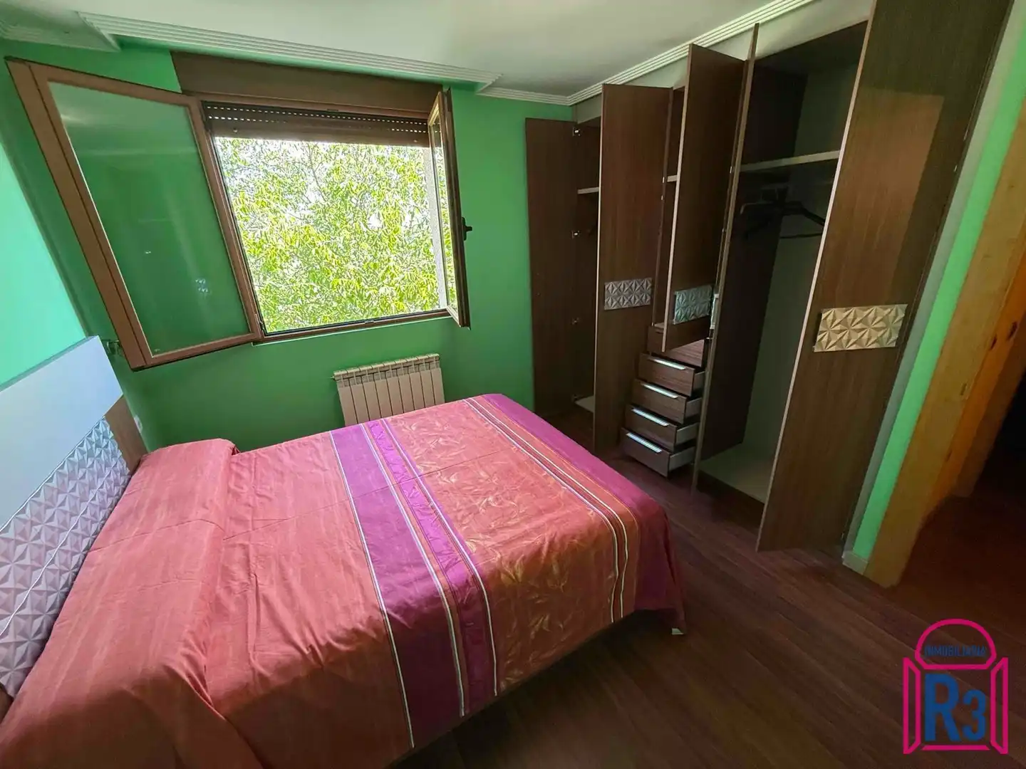 Bedroom of Houses for rent in Onzonilla  with Heating and Furnished