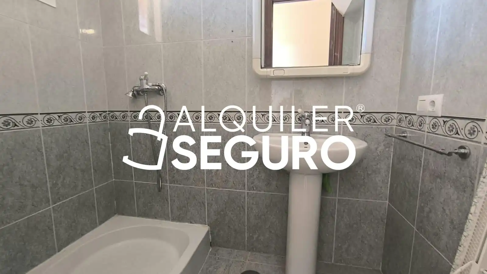 Casa o xalet de lloguer a Reyes Católicos , Bollullos de la Mitación