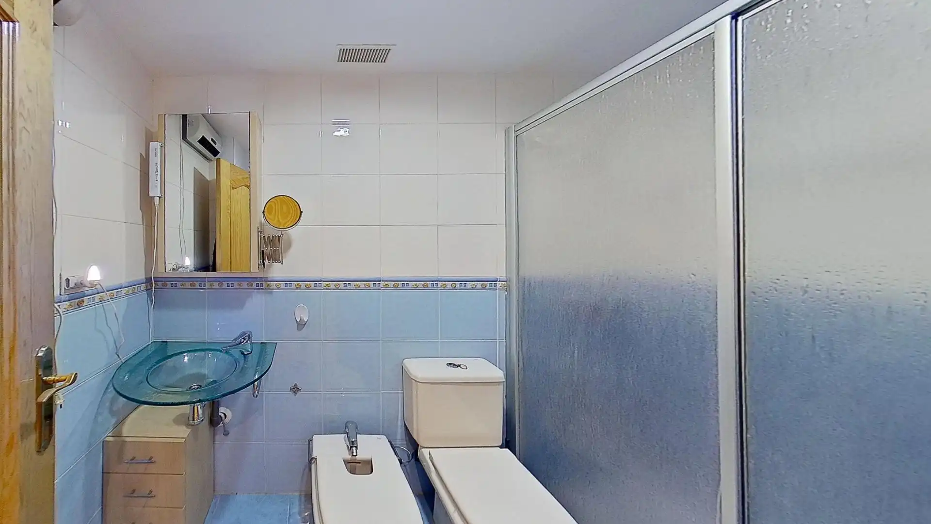 Badezimmer von Erdgeschoss zum Verkauf in Motril