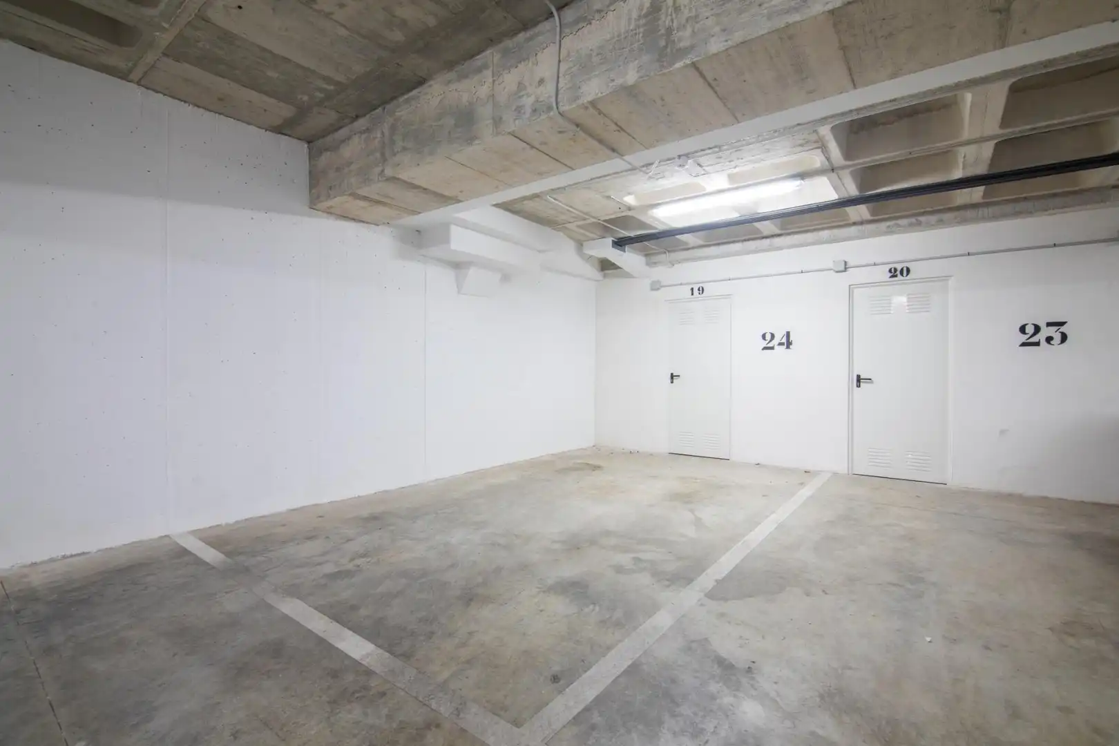 Parking of Ground floor for sale in Elche / Elx  with Air Conditioner, Heating and Private garden